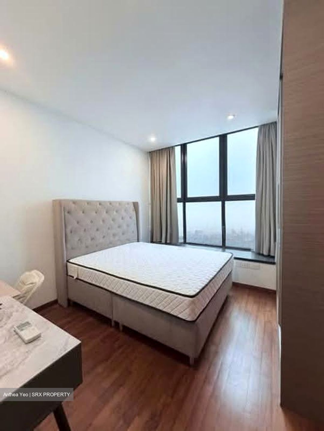 Holland Link (D10), Terrace #617746271